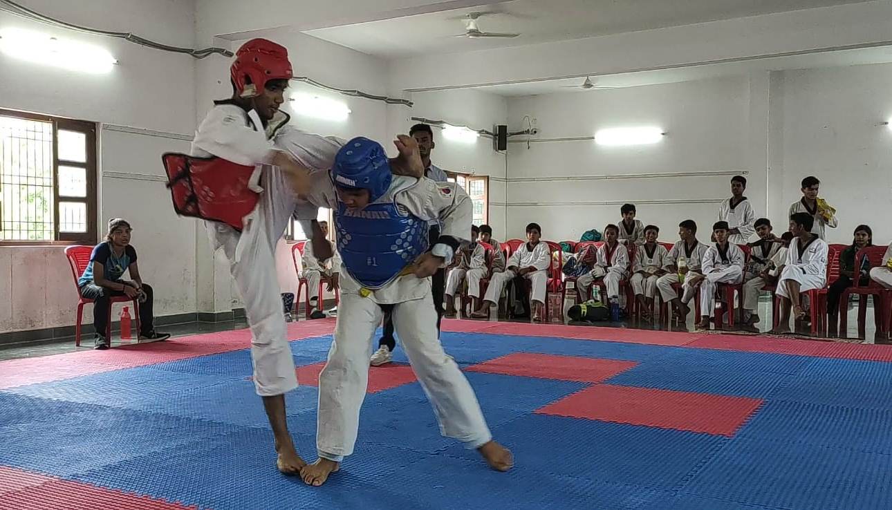 English Debate Competition